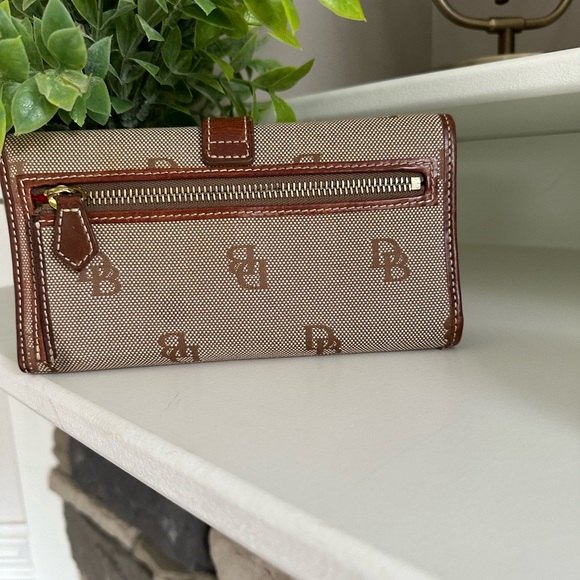 Vintage Dooney & Bourke Signature Wallet - Picture 3 of 11